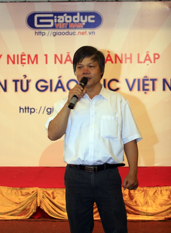 Thầy giáo Đỗ Việt Khoa chia sẻ tại buổi lễ sinh nhật tròn một năm của Báo Giáo dục Việt Nam